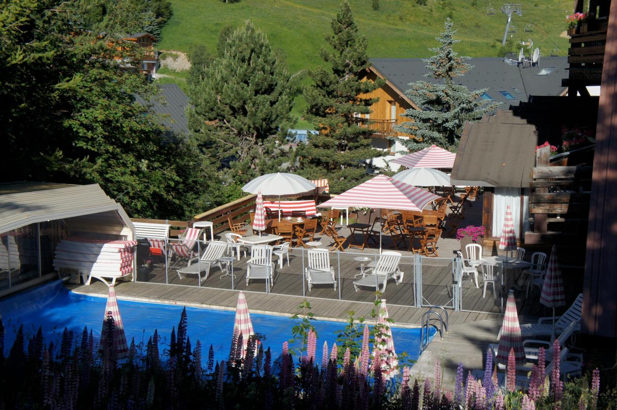 Hotel Adret