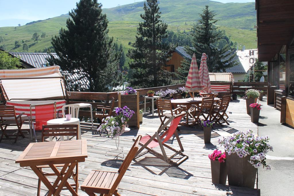 Hotel Adret